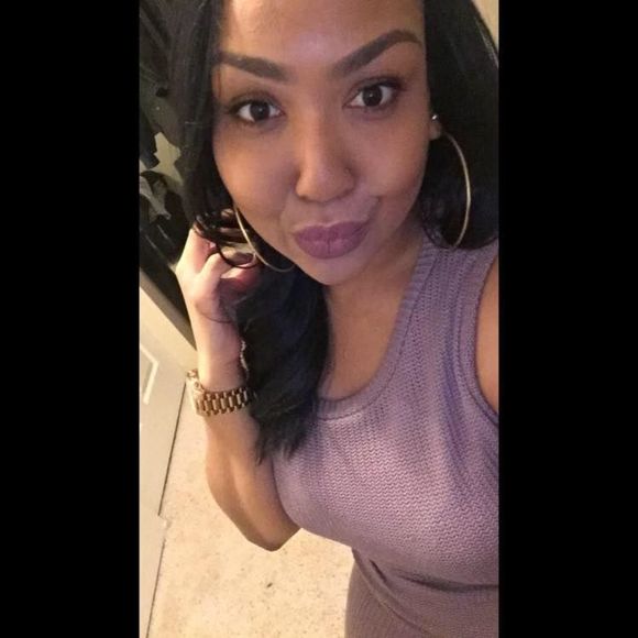 Meet your Posher, Chanel - Picture 1 of 1